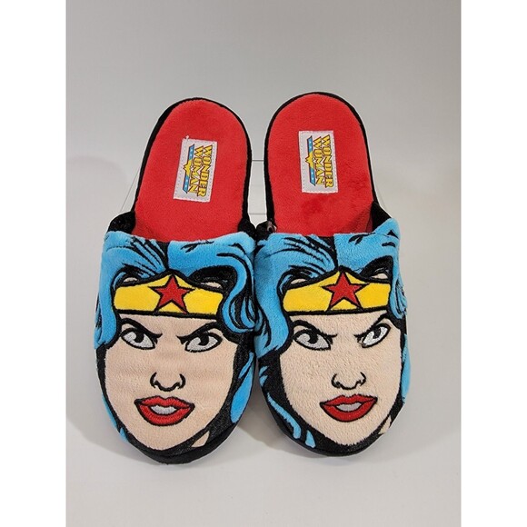 KSD Women's M 7-8 Bioworld Wonder Woman Plush Soft Slip On Slide Slippers NWOT - Picture 6 of 11
